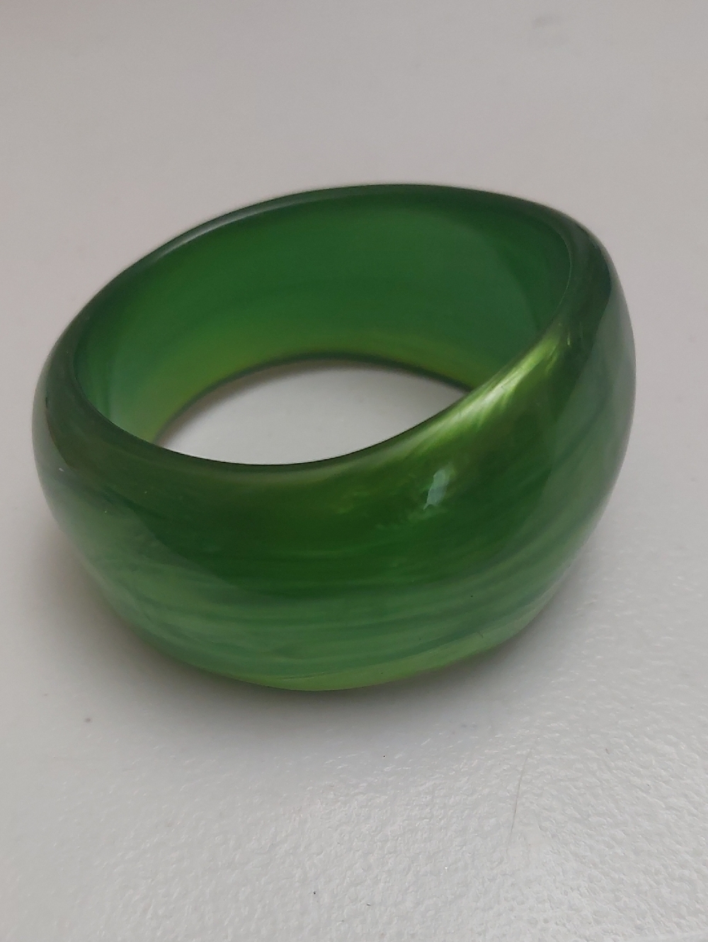 Vintage Chunky Assymeyric Swirly Glossy Green Acrylic Bangle Bracelet